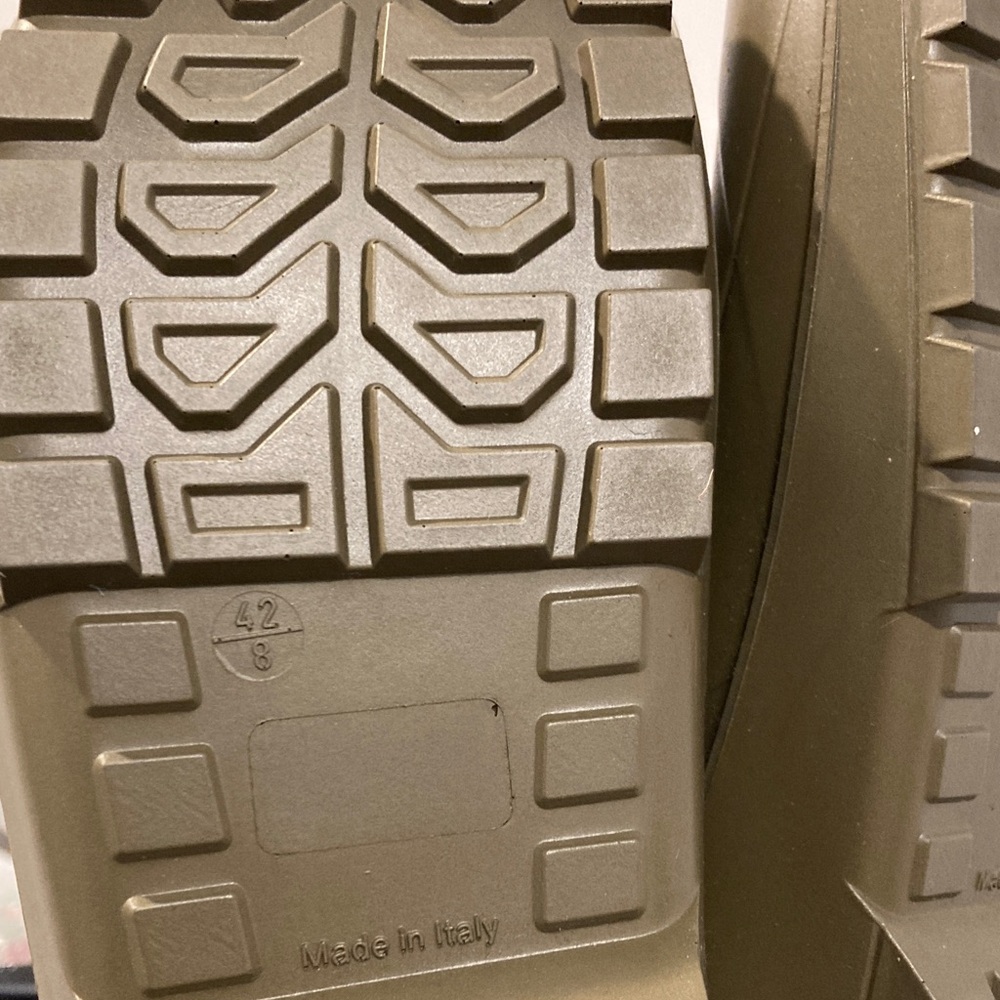 Todd Snyder Gardenheir Khaki Slip-Ons - Picture 6 of 12